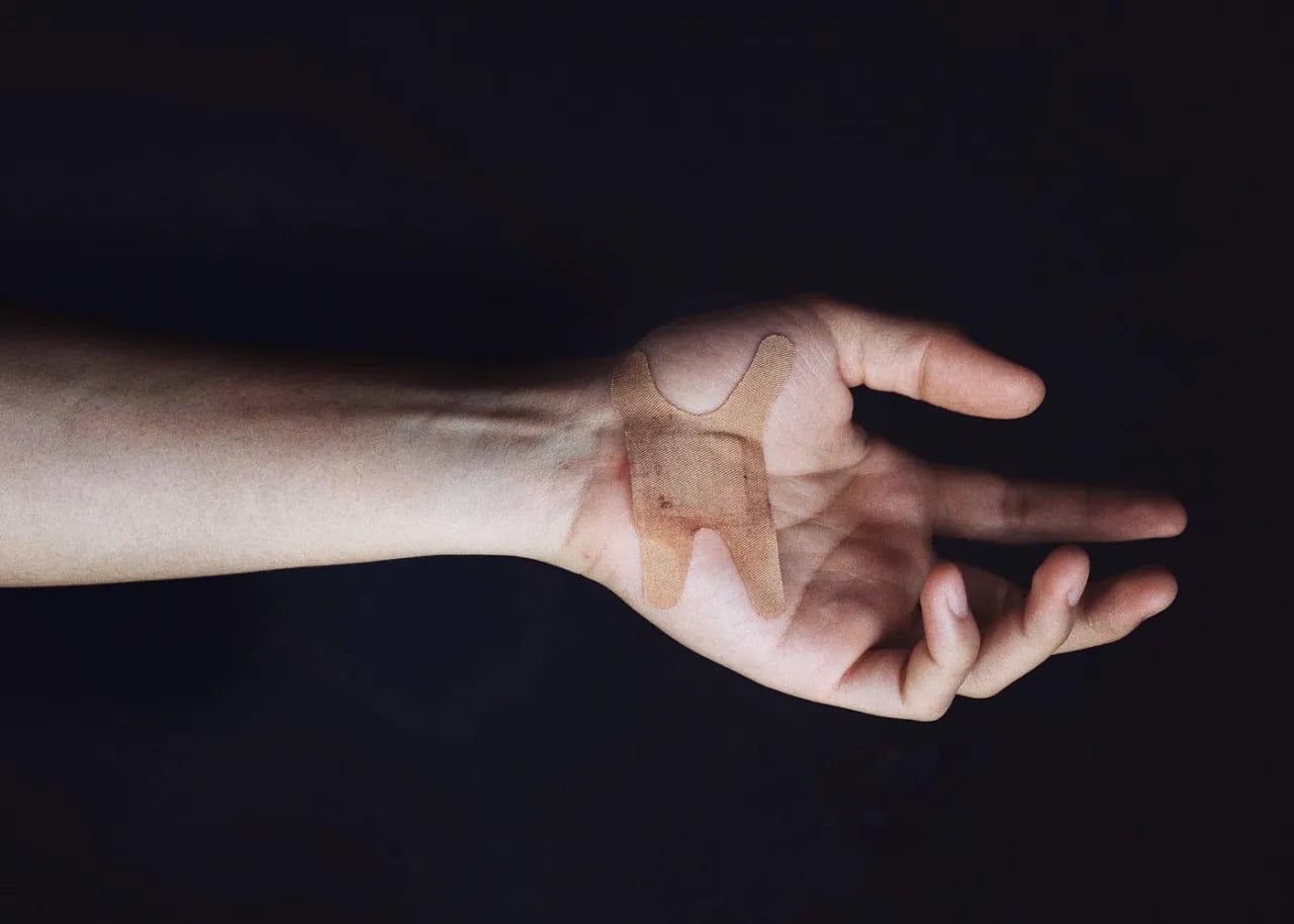 Rany po samookaleczaniu: Jak leczyć i dbać o zdrowie psychiczne